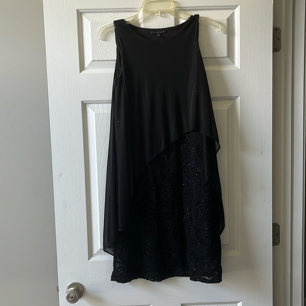Tiana B Sleeveless Black Dress